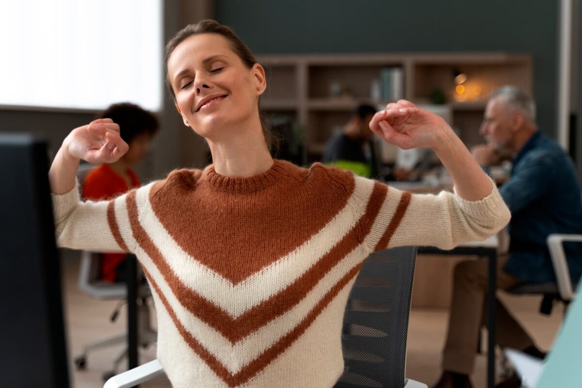 The Power of 5 Minutes: Your Complete Guide to Active Breaks in the Office