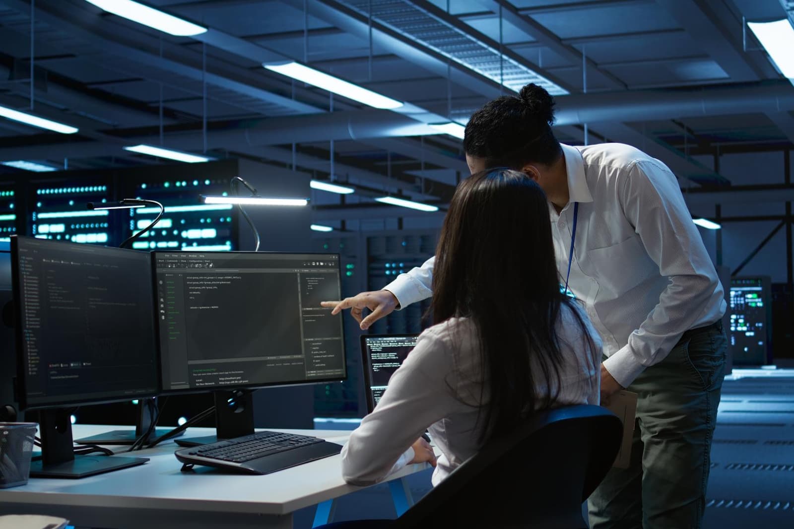 You are currently viewing Cybersecurity Beyond the Firewall: Training Staff to Be Your First Line of Defense